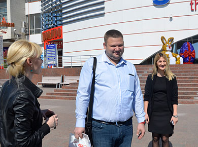 Жанна Колпакова с топ-менеджерами УК ТРЦ «Grand Hall», перед посещением и осмотром центра 